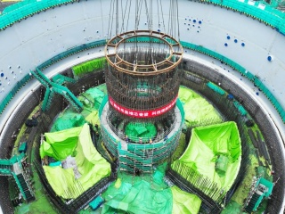 总起重量超100吨，“华龙一号”又一模块完成吊装！