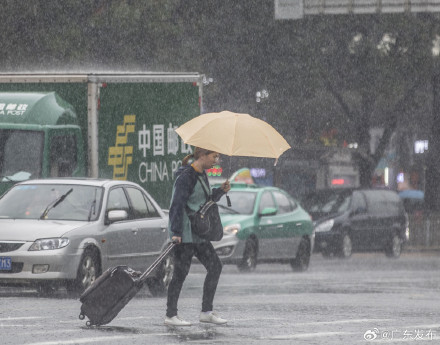 广东周末多雷阵雨 广东周末多雷阵雨