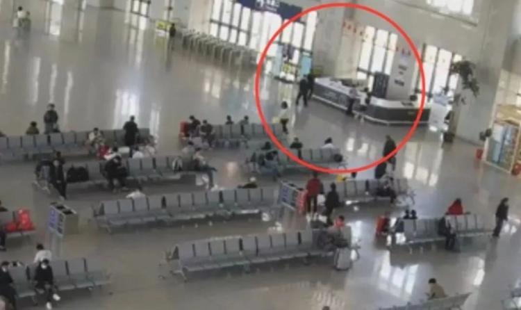 少年要去柬埔寨赚“高薪” 警方紧急拦截:去了你就回不来! 少年要去柬埔寨赚“高薪” 警方紧急拦截:去了你就回不来!