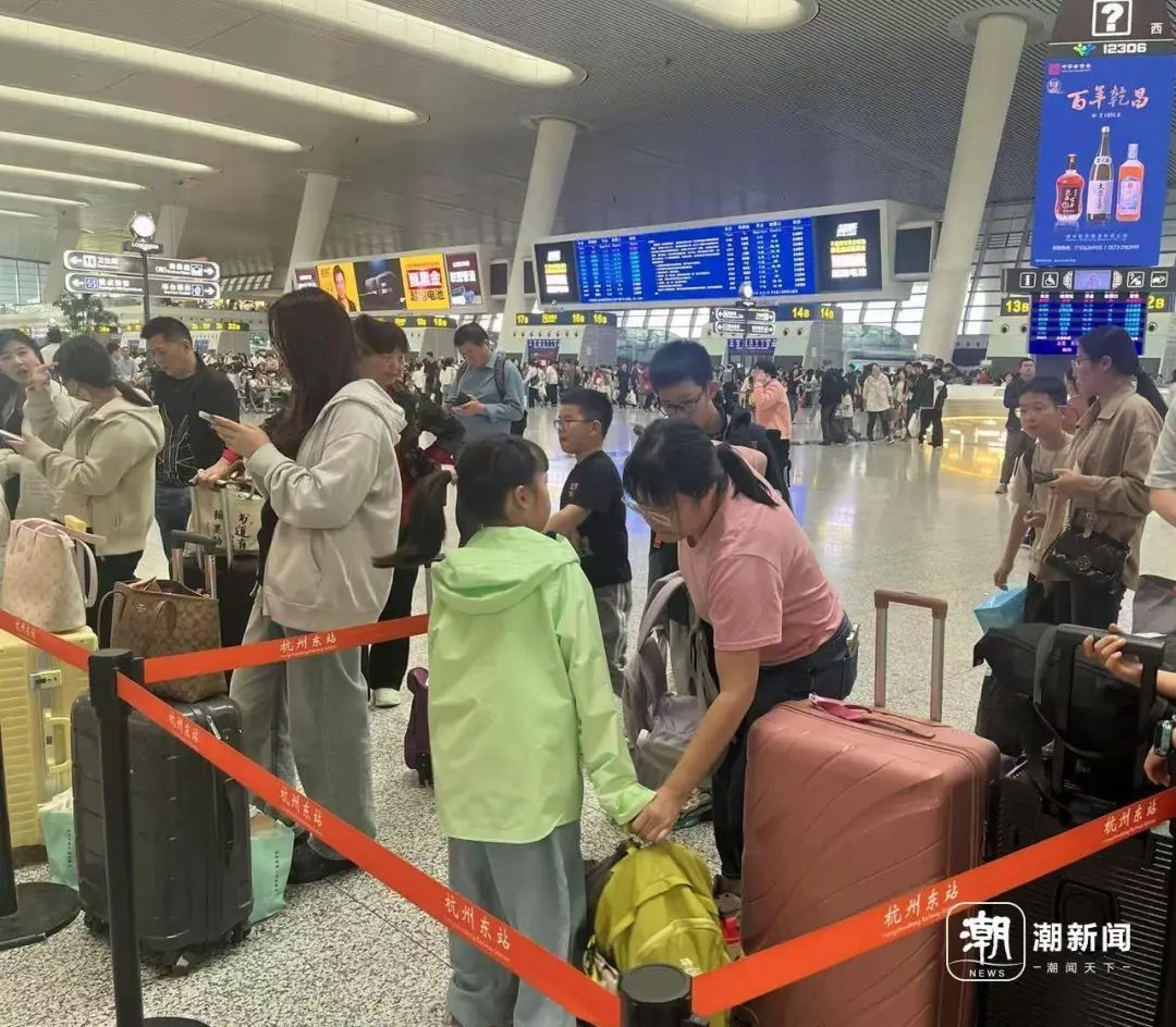 春假大军已出动！这是今天下午的杭州东站