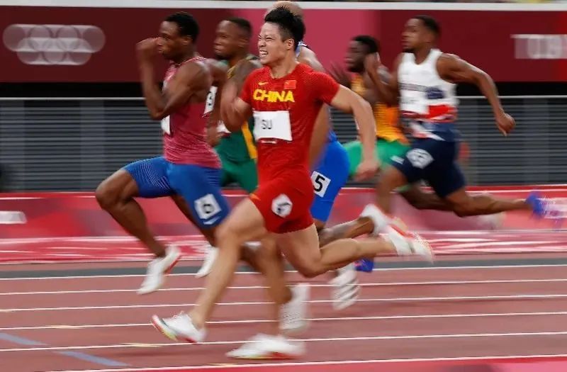 苏炳添,任院长! 苏炳添,任院长!