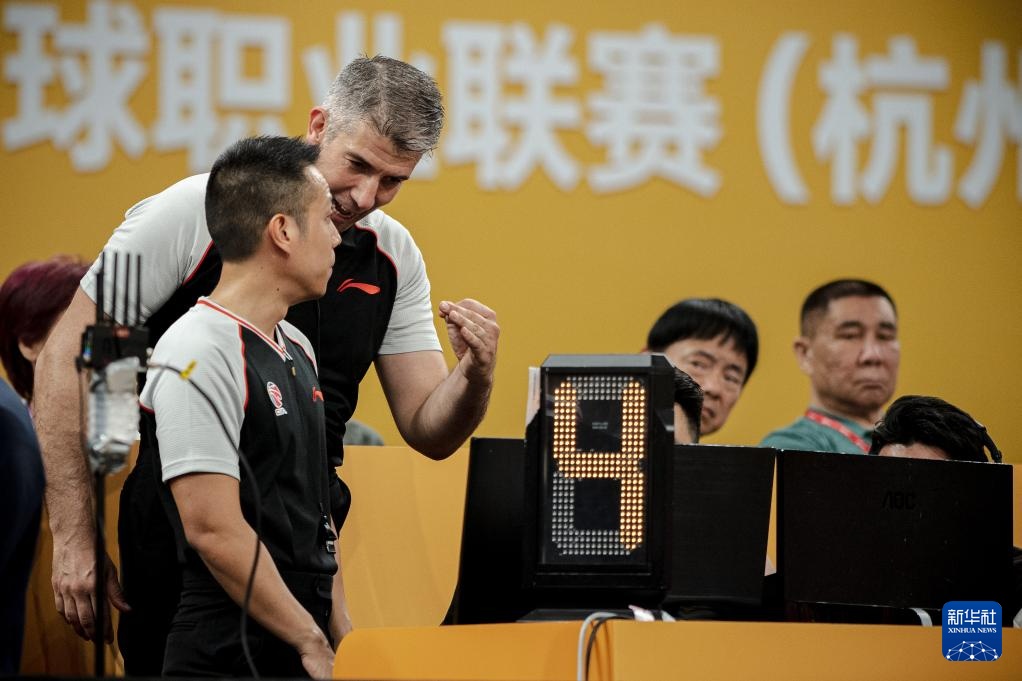 CBA季后赛半决赛:浙江方兴渡胜辽宁本钢 CBA季后赛半决赛:浙江方兴渡胜辽宁本钢