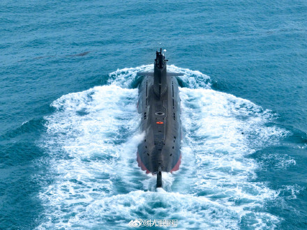 砺兵深蓝！潜艇训练大片上新了