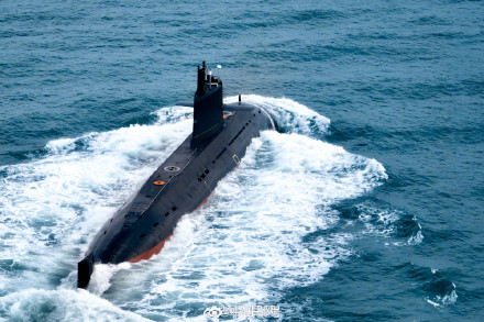 砺兵深蓝！潜艇训练大片上新了