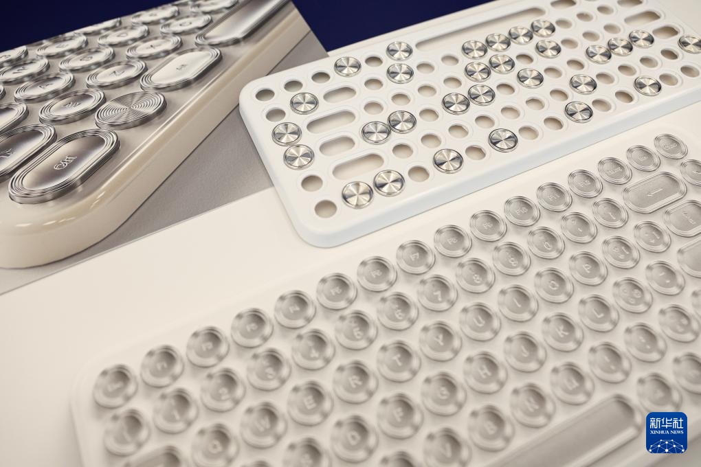 镜头连中外丨贵阳米兰:东方美学对话世界潮流 镜头连中外丨贵阳米兰:东方美学对话世界潮流