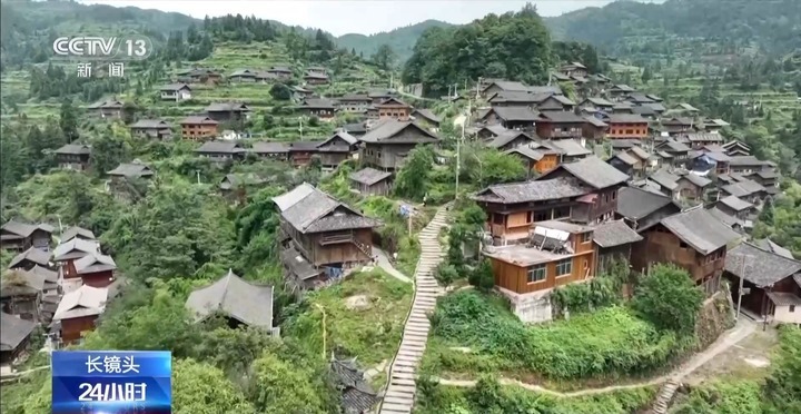 最“牛气”球员重返赛场 全国“村BA”再开哨