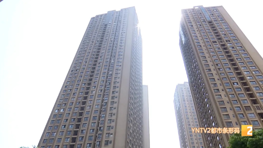 惊魂一刻！小区电梯从40层降到负4层