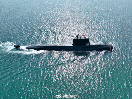 砺兵深蓝！潜艇训练大片上新了