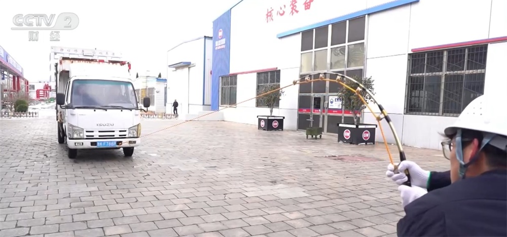 中国“智造”硬实力成就“百变”可能性 “小”鱼竿钓起百亿元“大”产业