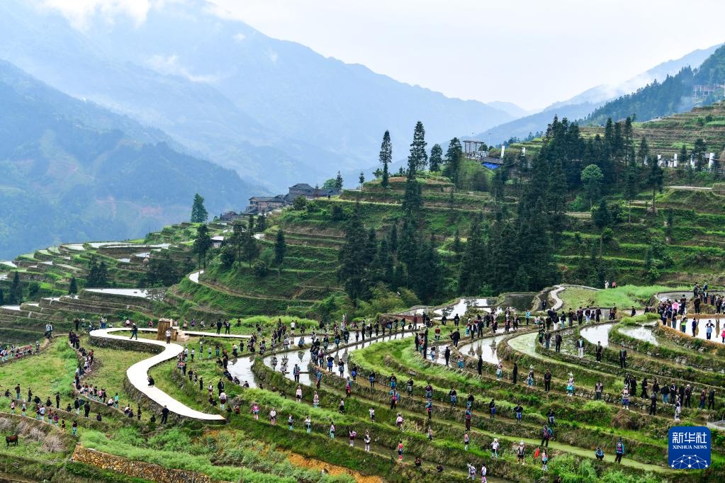 加榜梯田：展农耕文化 &nbsp;秀民族服饰