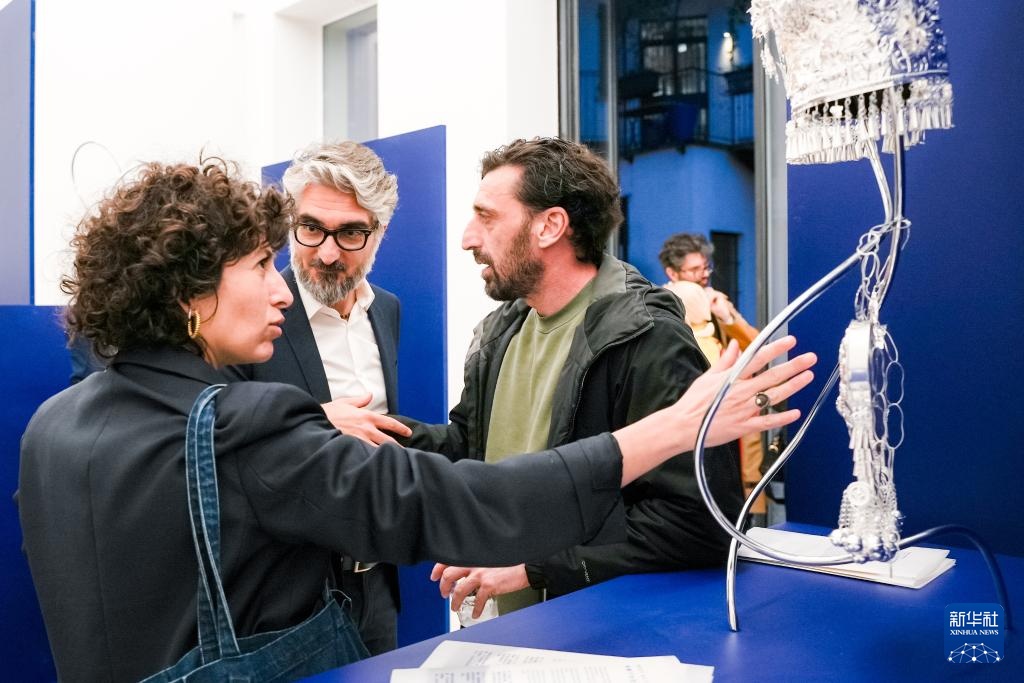 镜头连中外丨贵阳米兰:东方美学对话世界潮流 镜头连中外丨贵阳米兰:东方美学对话世界潮流