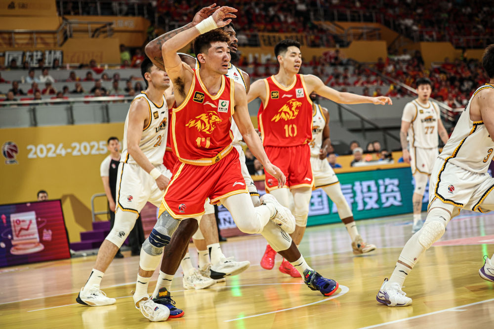 CBA季后赛：广厦大胜辽宁 半决赛先下一城