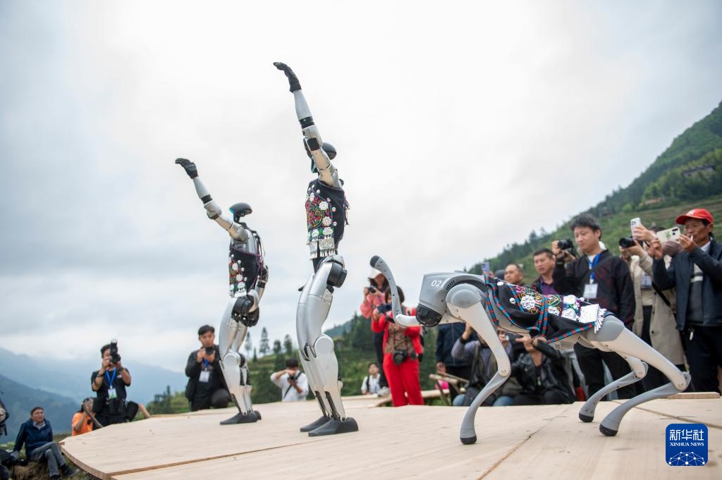 加榜梯田：展农耕文化 &nbsp;秀民族服饰