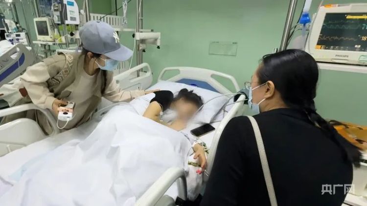“慌乱中脚蹼脱落”！太原“美人鱼”讲述溺水原因