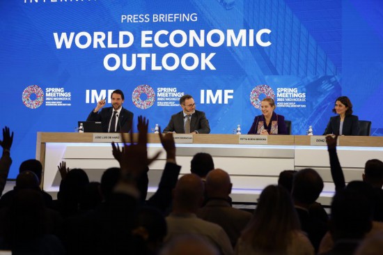 “全球贸易战的始作俑者”——多国媒体和专家批评美国滥施关税