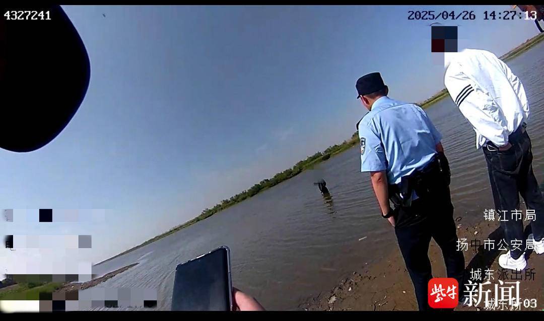 争分夺秒！民警不顾危险江水中救回轻生男子