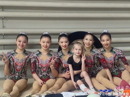 中国艺术体操队蝉联世界杯5带金牌 中国艺术体操队蝉联世界杯5带金牌