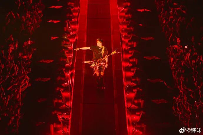 谢霆锋发长文感谢:你们的青春,也是我的青春!希望在全国巡演 谢霆锋发长文感谢:你们的青春,也是我的青春!希望在全国巡演