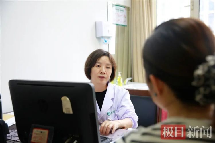 女子苦练“蜜桃臀”,竟诱发痔疮,专家紧急提醒! 女子苦练“蜜桃臀”,竟诱发痔疮,专家紧急提醒!