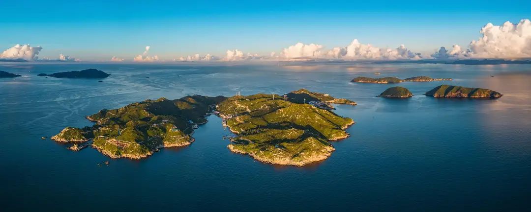 全球首例!大湾区万吨级“养殖航母”可自主躲避台风 全球首例!大湾区万吨级“养殖航母”可自主躲避台风