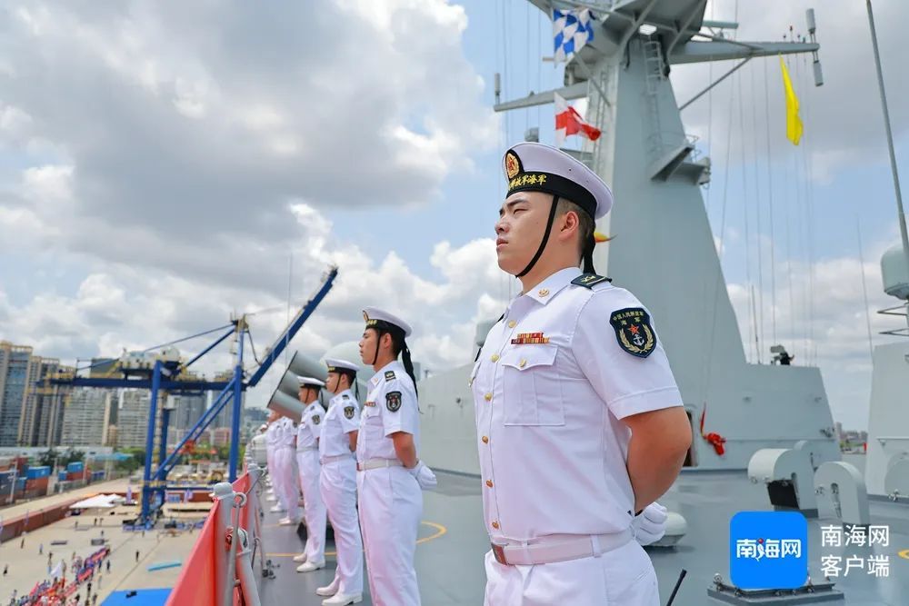 圆满完成“回家”活动！海南舰、五指山舰再启新程