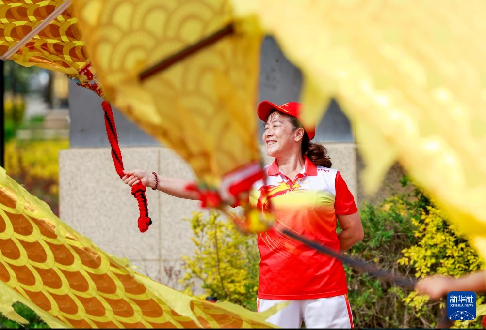乌鲁木齐:社区多彩活动 点亮居民生活 乌鲁木齐:社区多彩活动 点亮居民生活