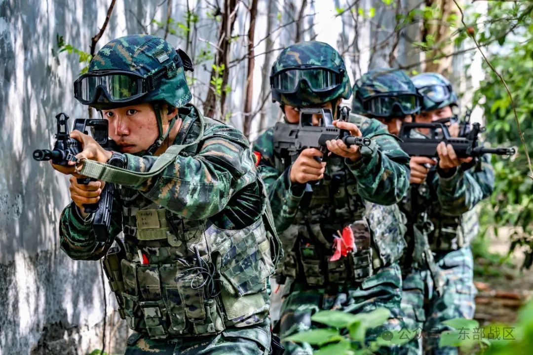 特战尖刀，加钢淬火！