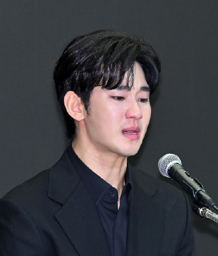 韩媒：金秀贤被广告商起诉索赔30亿韩元，经纪公司回应