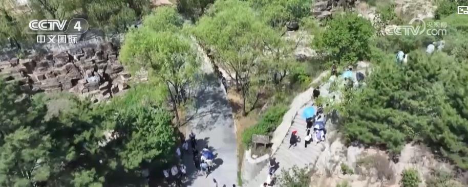 “五一”出游热:文旅体验升级 多场景催生消费新活力 “五一”出游热:文旅体验升级 多场景催生消费新活力