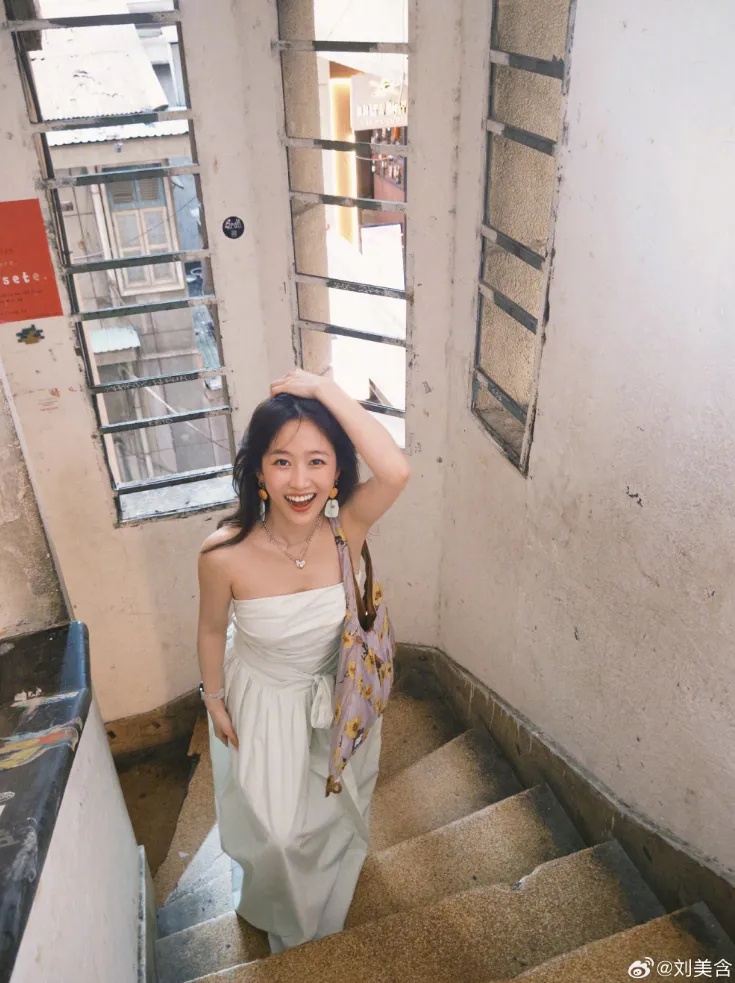 被曝“卖假货”,演员刘美含出镜道歉 被曝“卖假货”,演员刘美含出镜道歉