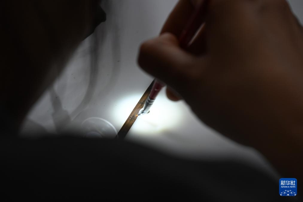 唤醒“沉睡”的简牍