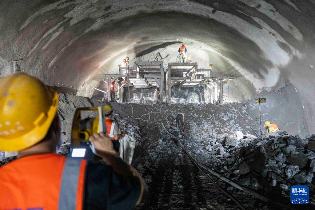 邵永高铁建设正酣