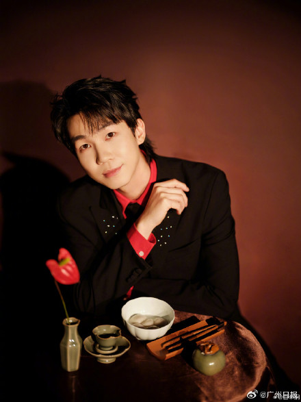 歌手2025定档5月16日，延续直播的形式