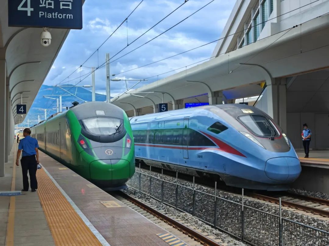 “五一”假期，昆明、大理至红河方向增开列车→