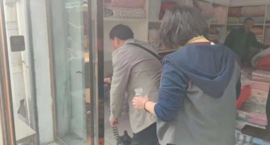 密密麻麻！阜阳一小区出现！破坏性极强！