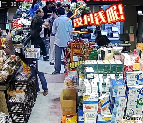 现实版“腰缠万贯”?“西装男”偷猪肉被抓 现实版“腰缠万贯”?“西装男”偷猪肉被抓