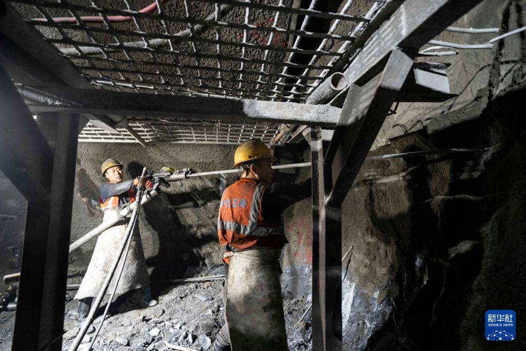 邵永高铁建设正酣