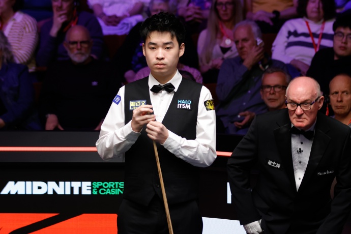 斯诺克世锦赛丁俊晖4-13不敌布雷塞尔无缘八强,斯佳辉晋级下一轮将对阵奥沙利文 斯诺克世锦赛丁俊晖4-13不敌布雷塞尔无缘八强,斯佳辉晋级下一轮将对阵奥沙利文