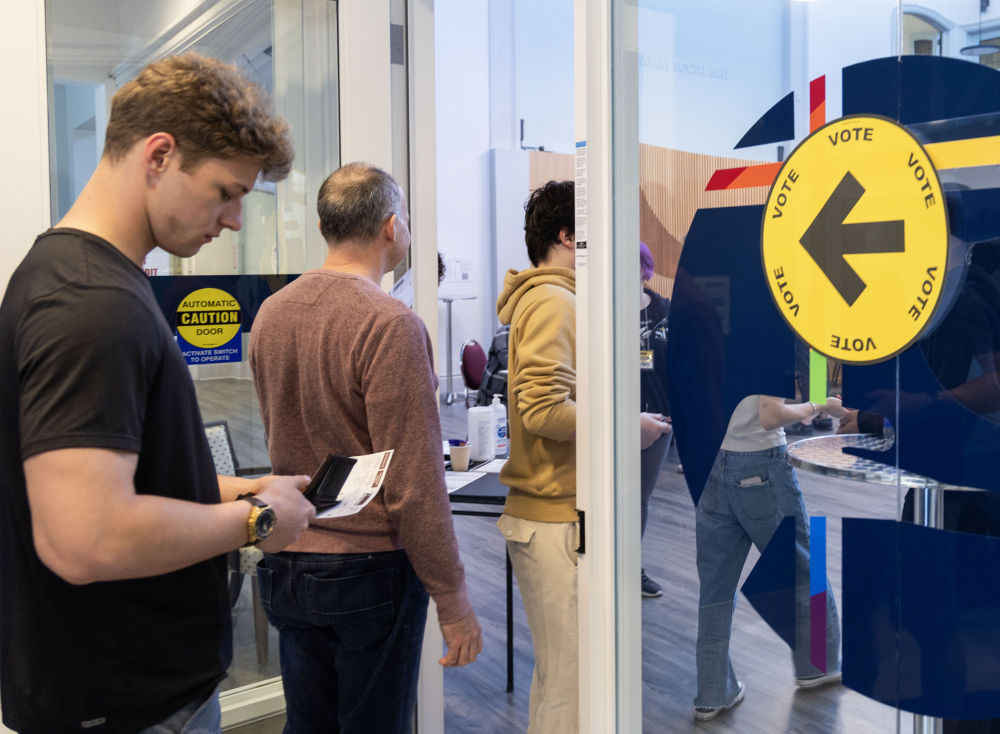 加拿大大选之际 特朗普再提“吞并”之事 加拿大大选之际 特朗普再提“吞并”之事