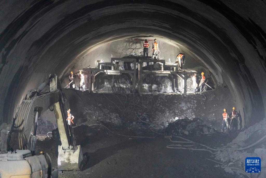 邵永高铁建设正酣