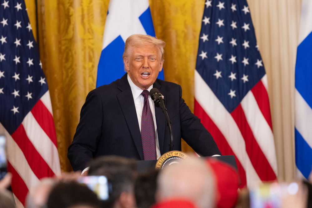 加拿大大选之际 特朗普再提“吞并”之事 加拿大大选之际 特朗普再提“吞并”之事