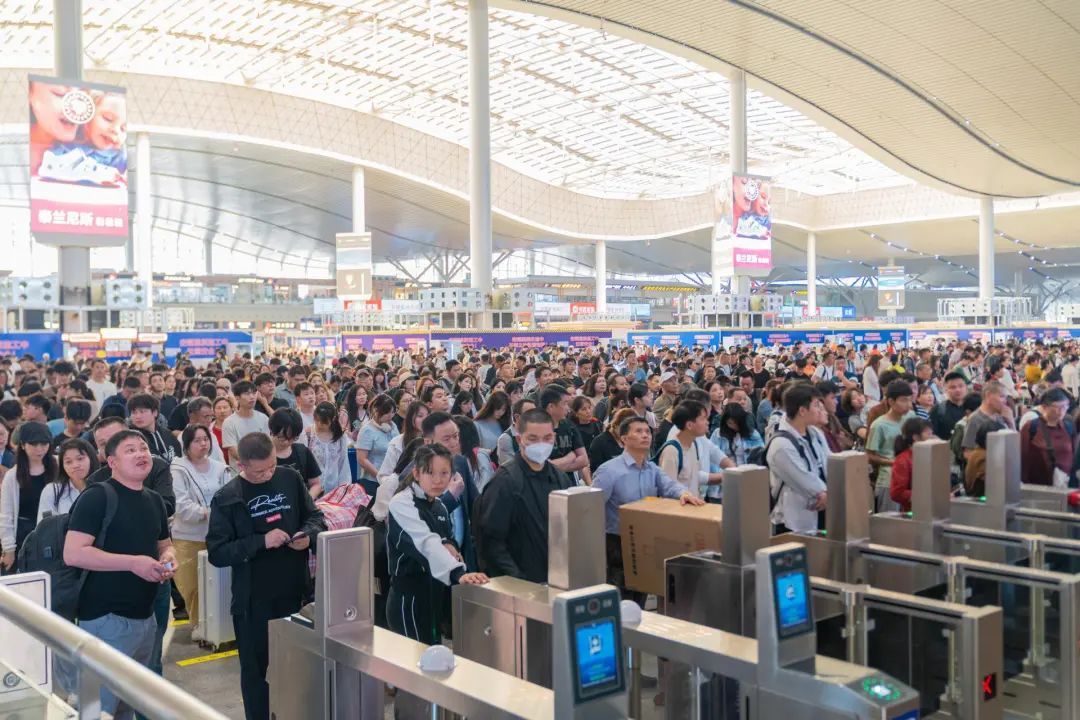 超60万游客即将抵达长沙！省博、岳麓山、橘子洲部分日期已约满