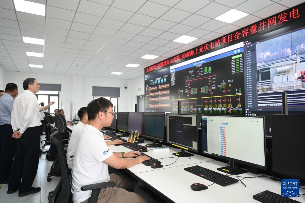 我国首个高风速海域海上光伏项目实现全容量并网