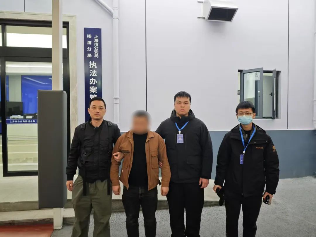 空中 + 地面！线下转移违法所得资金，警方多维度一网打尽！