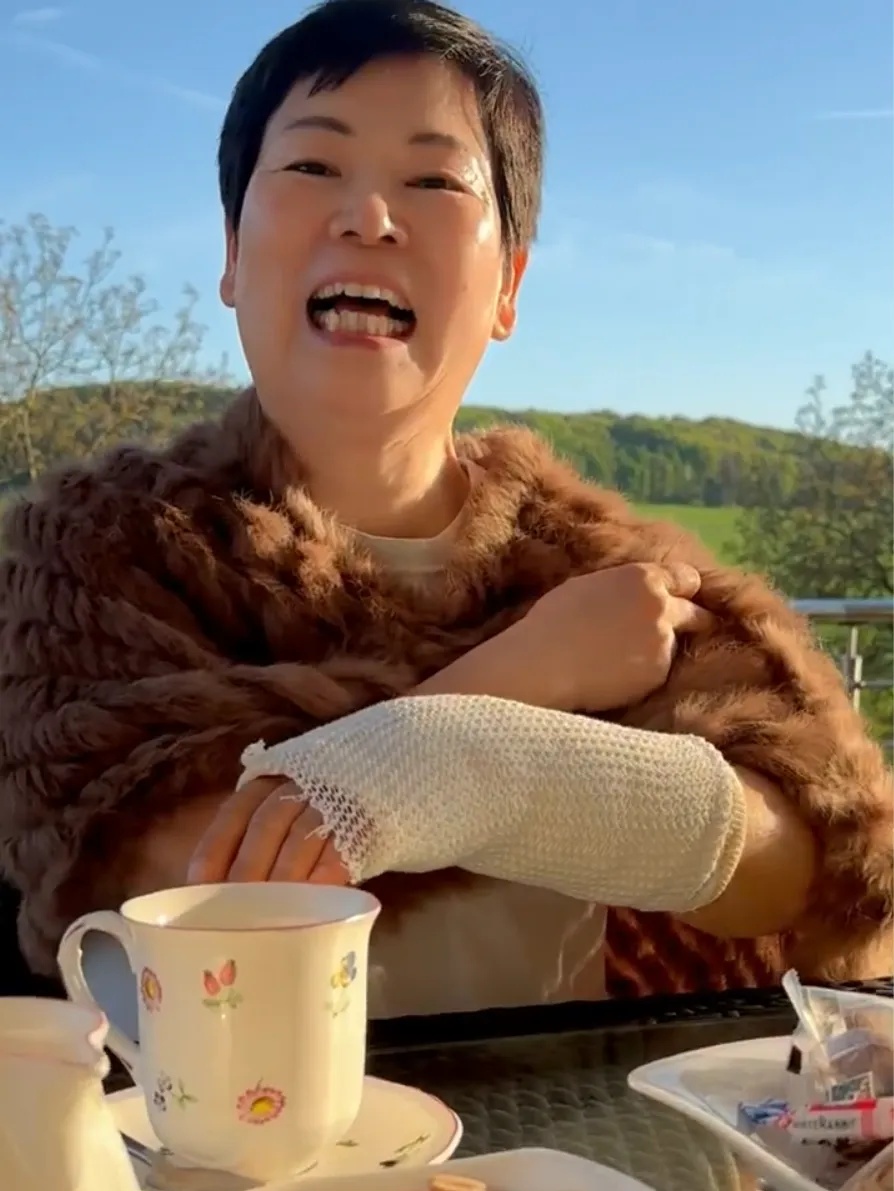 61岁“乒乓奶奶”倪夏莲，自曝手臂骨折！此前宣布将以64岁高龄第7次冲击奥运会