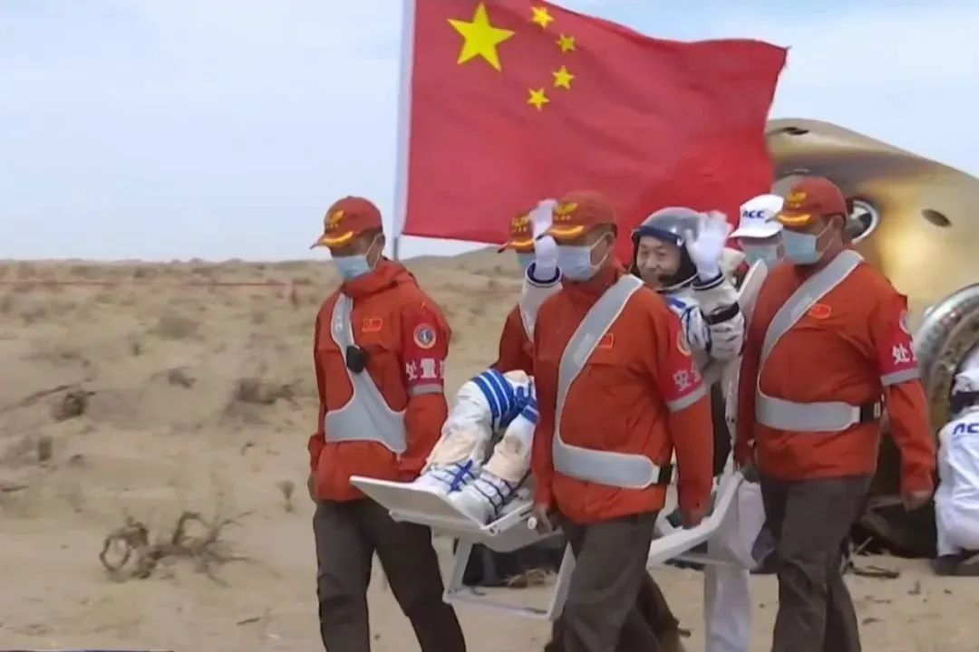 蔡旭哲、宋令东、王浩泽，欢迎回家！