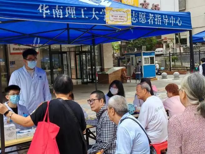 当学生递上14天“超长”请假条,老师:批! 当学生递上14天“超长”请假条,老师:批!