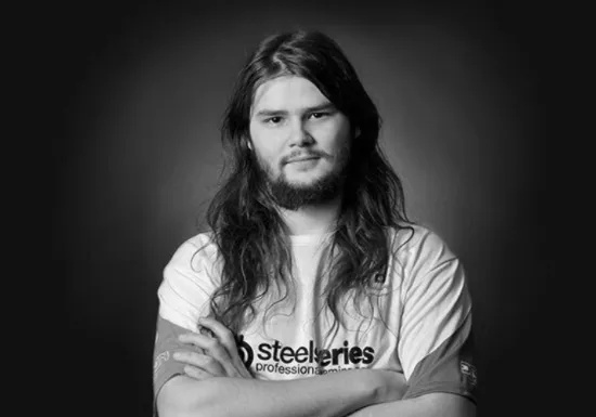 传奇选手因病去世,年仅36岁!网友哀悼:太可惜 传奇选手因病去世,年仅36岁!网友哀悼:太可惜