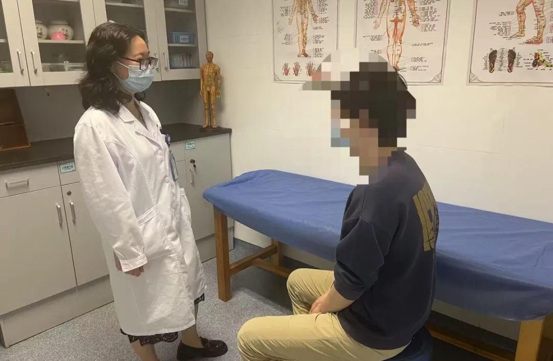 每天跑厕所10多次?16岁少年得了这种病 每天跑厕所10多次?16岁少年得了这种病