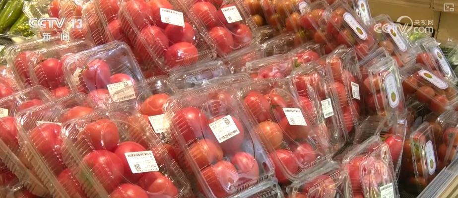 消费市场热度持续攀升 假日消费品供需两旺 小袋装、健康化商品走俏 消费市场热度持续攀升 假日消费品供需两旺 小袋装、健康化商品走俏